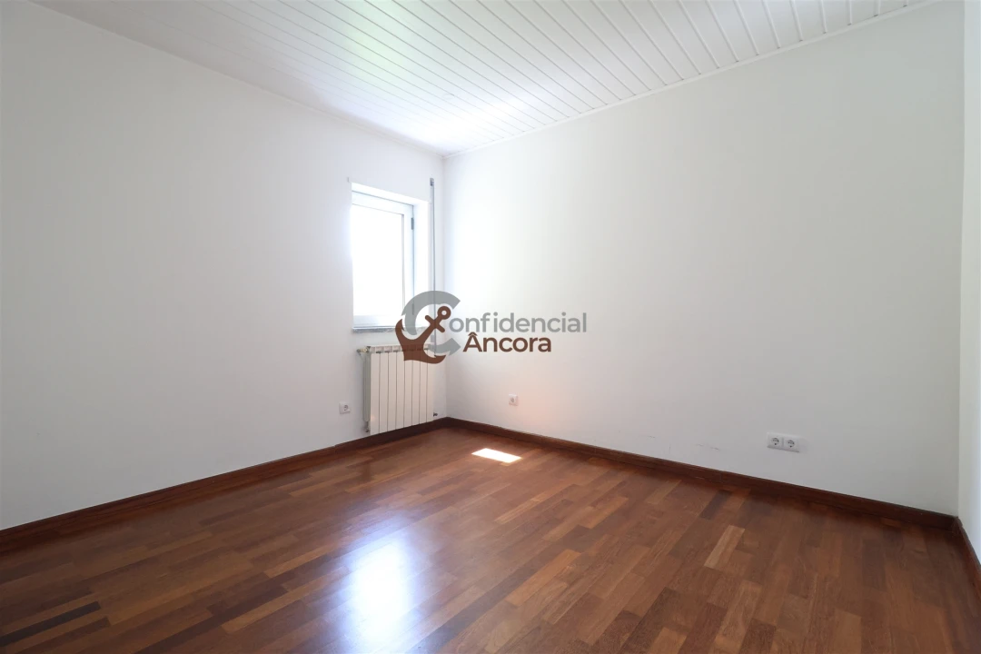 Apartamento T3 para Venda em Gouveia (São Pedro e São Julião) Foto 12