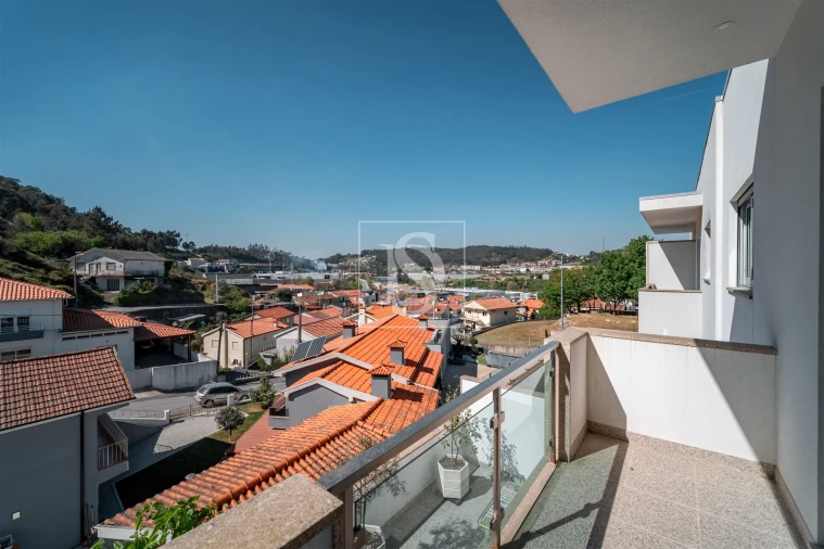 Moradia T3 para Venda em Caldas de Vizela (São Miguel e São João) Foto 10