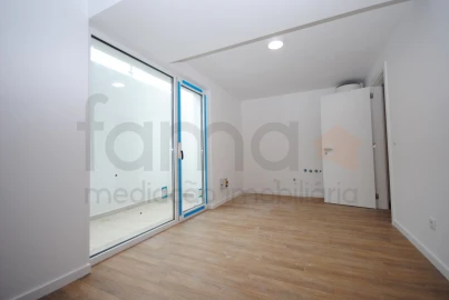 Moradia T4 para Venda em São Domingos de Rana