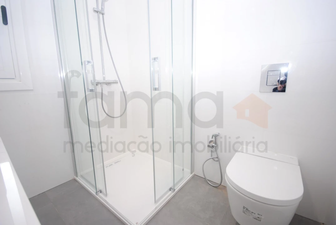 Moradia T4 para Venda em São Domingos de Rana Foto 15