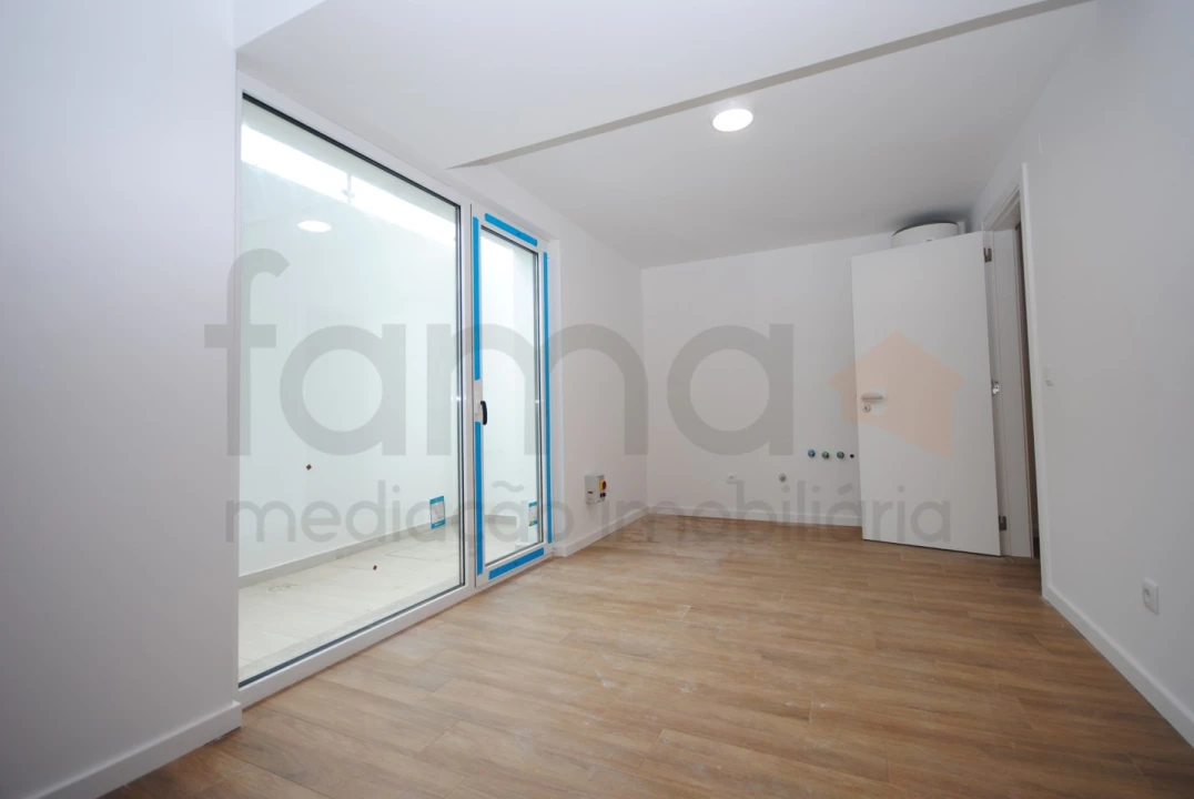 Moradia T4 para Venda em São Domingos de Rana Foto 54