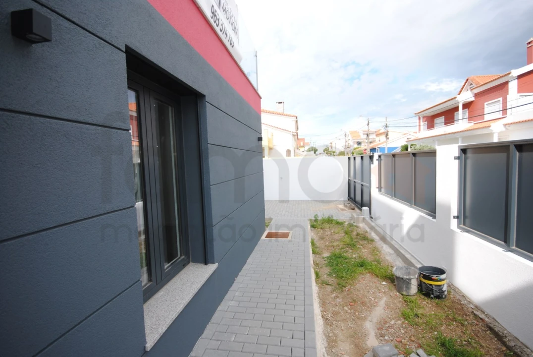 Moradia T4 para Venda em São Domingos de Rana Foto 59