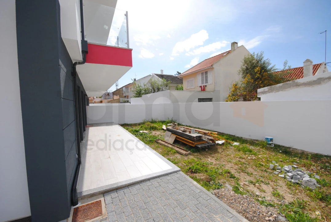 Moradia T4 para Venda em São Domingos de Rana Foto 63