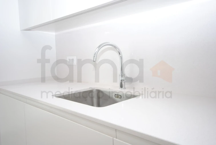 Moradia T4 para Venda em São Domingos de Rana Foto 8