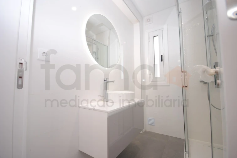 Moradia T4 para Venda em São Domingos de Rana Foto 14