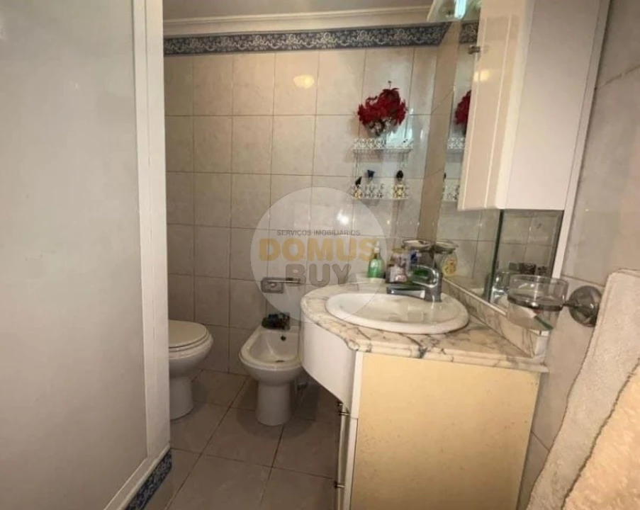 Moradia T3 para Venda em Bouçoães Foto 6