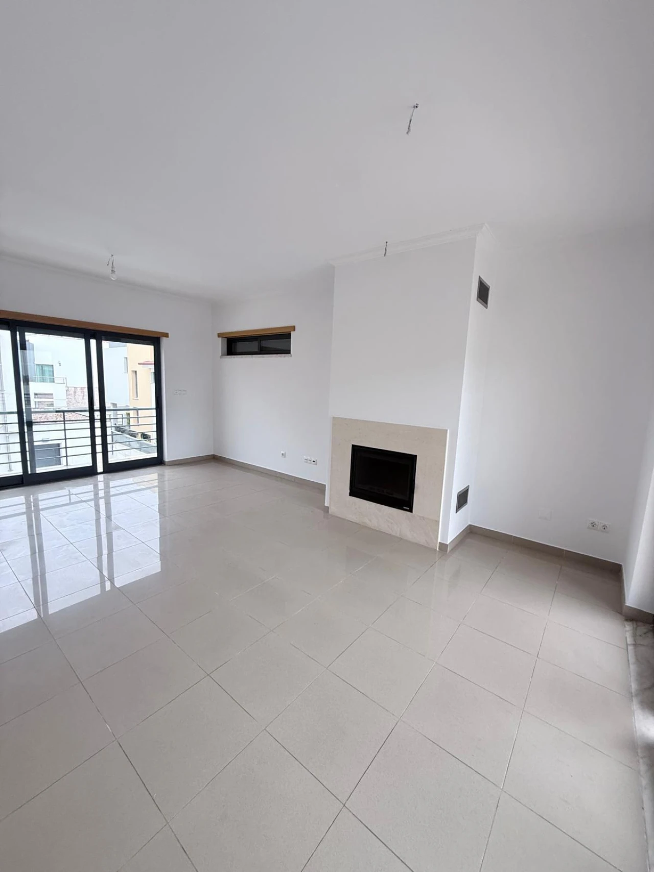 Moradia T5 para Venda em Laranjeiro e Feijó Foto 13