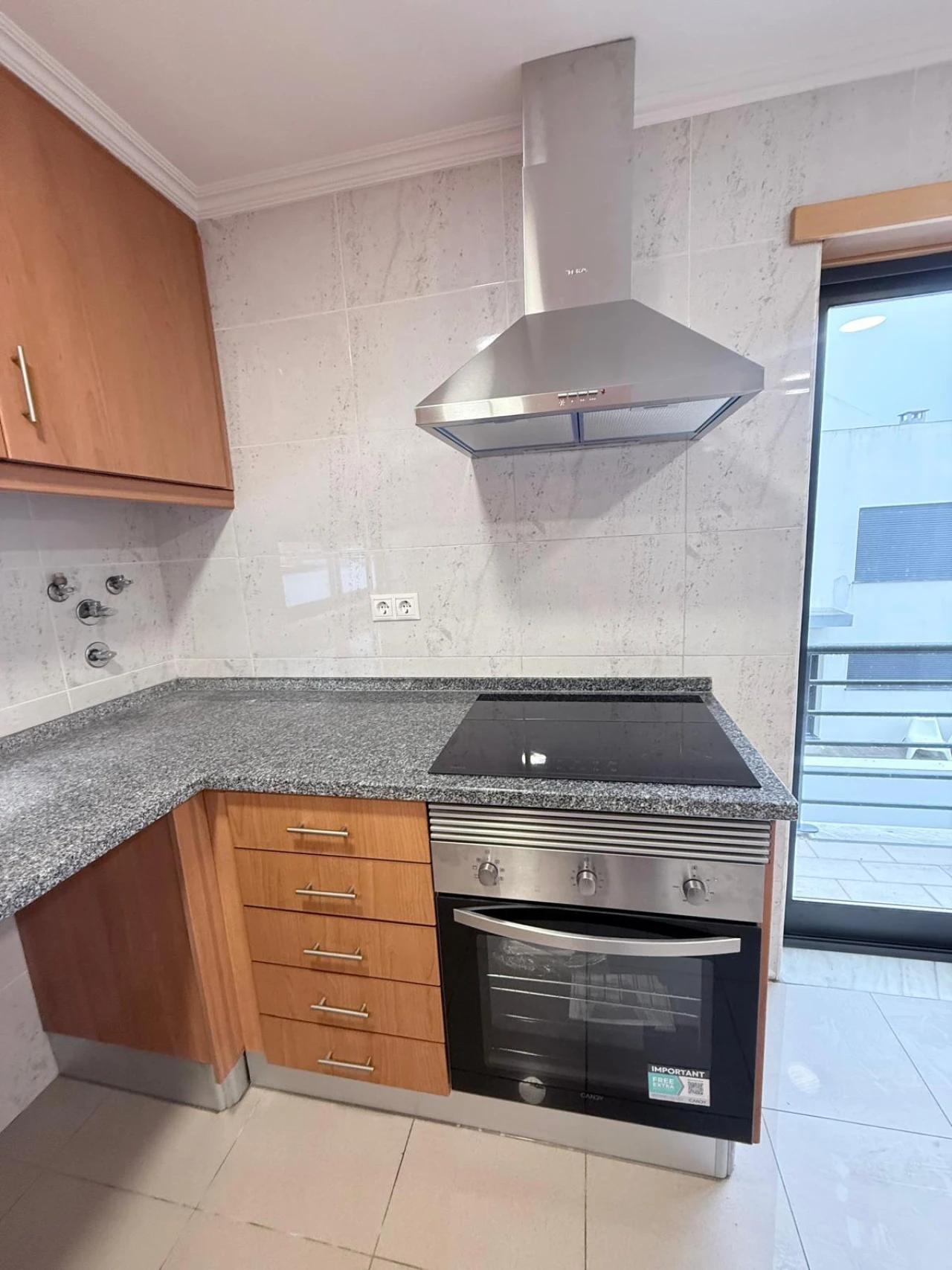 Moradia T5 para Venda em Laranjeiro e Feijó Foto 6