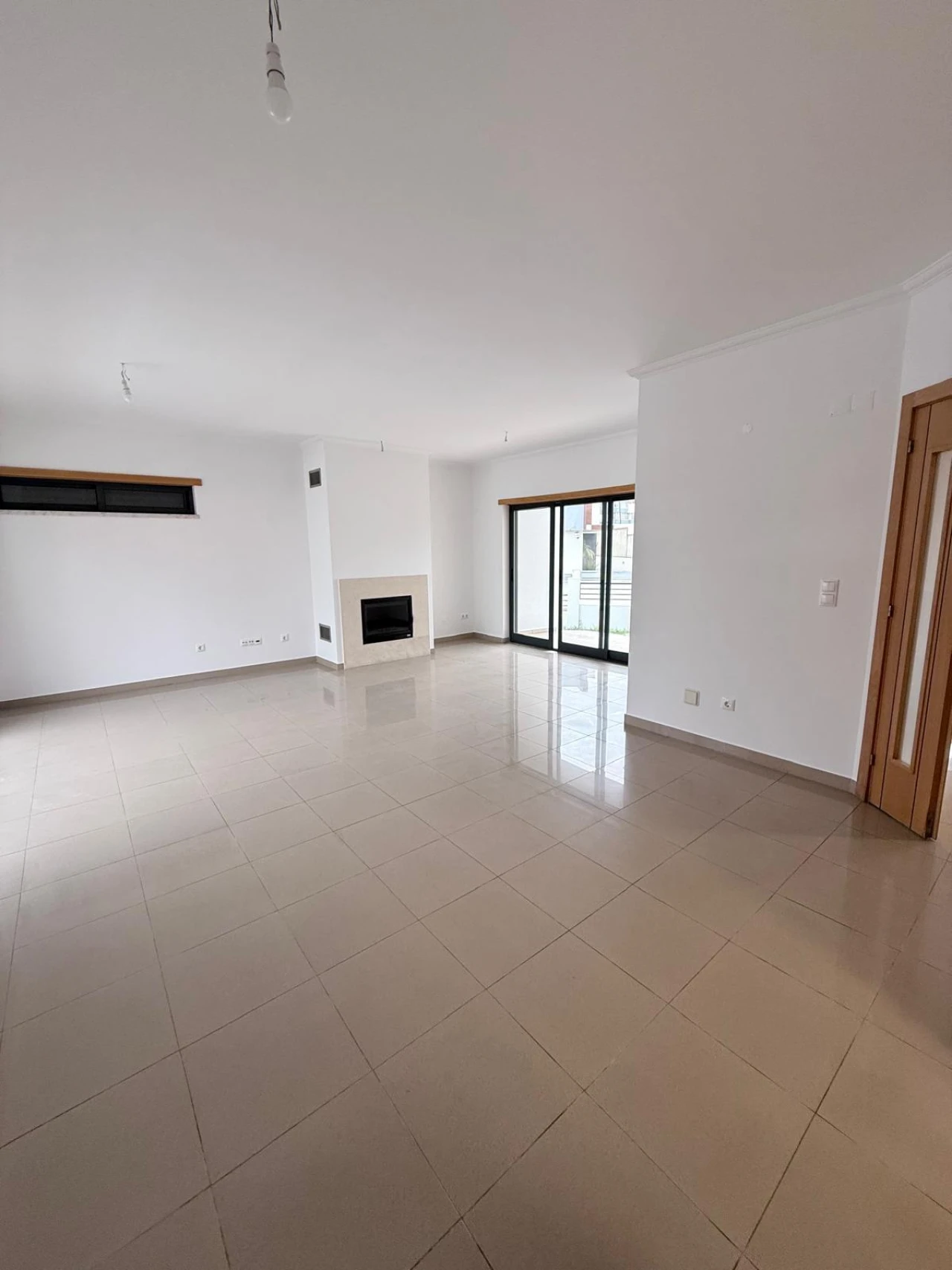 Moradia T5 para Venda em Laranjeiro e Feijó Foto 11