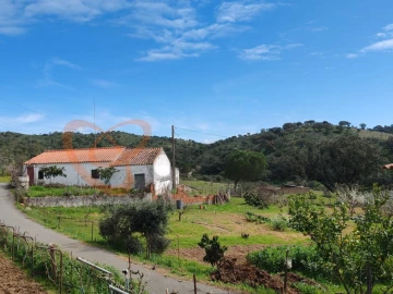 Quinta T2 para Venda em Santa Clara-A-Nova e Gomes Aires