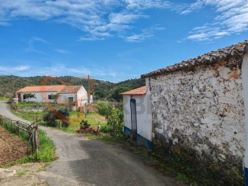 Quinta T2 para Venda em Santa Clara-A-Nova e Gomes Aires