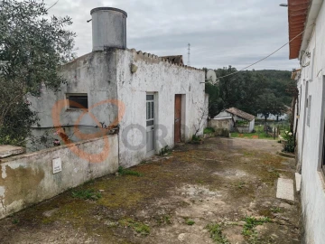 Quinta T2 para Venda em Santa Clara-A-Nova e Gomes Aires