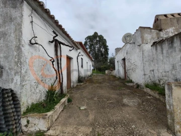 Quinta T2 para Venda em Santa Clara-A-Nova e Gomes Aires