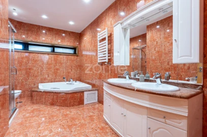 Moradia T4 para Venda em Coronado (São Romão e São Mamede)