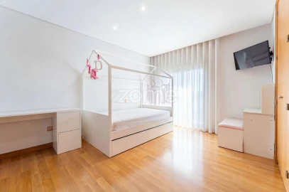 Moradia T4 para Venda em Coronado (São Romão e São Mamede)