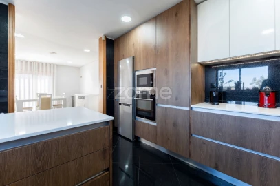 Moradia T4 para Venda em Coronado (São Romão e São Mamede)