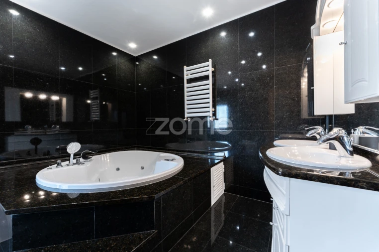 Moradia T4 para Venda em Coronado (São Romão e São Mamede) Foto 43