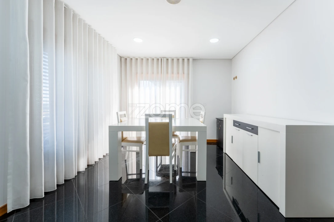 Moradia T4 para Venda em Coronado (São Romão e São Mamede) Foto 23