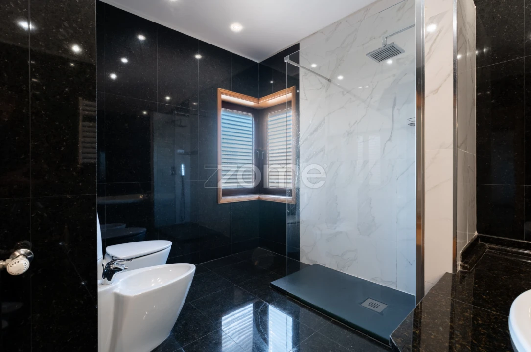 Moradia T4 para Venda em Coronado (São Romão e São Mamede) Foto 45