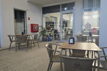 Negócio para Venda em Santa Marinha e São Pedro da Afurada