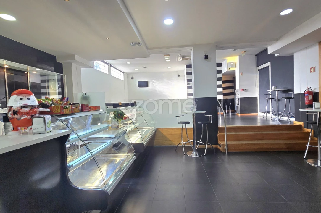 Negócio para Venda em Santa Marinha e São Pedro da Afurada Foto 10