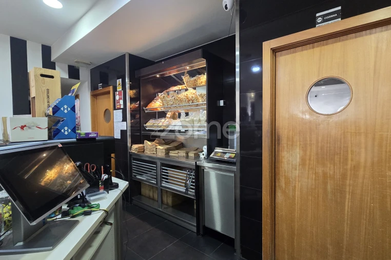 Negócio para Venda em Santa Marinha e São Pedro da Afurada Foto 14