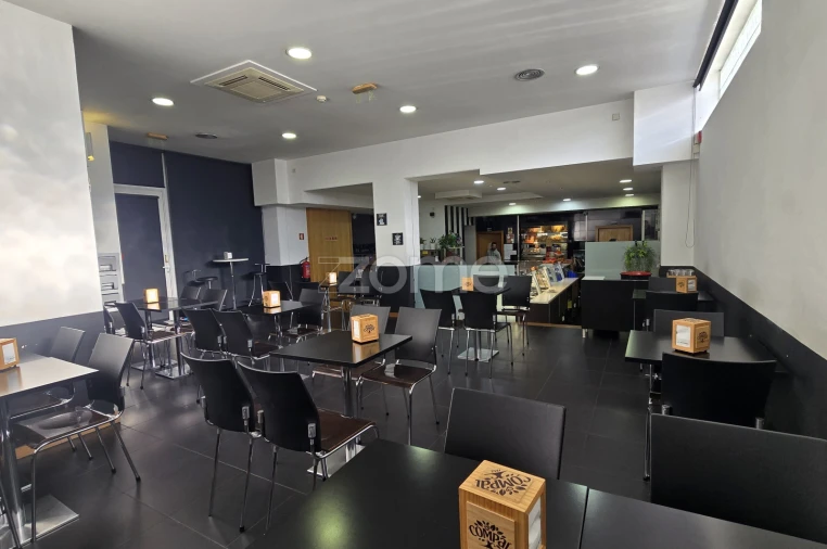 Negócio para Venda em Santa Marinha e São Pedro da Afurada Foto 7