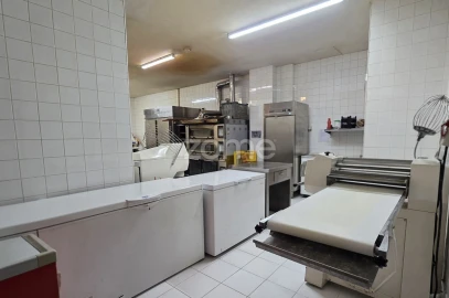 Negócio para Trespasse em Santa Marinha e São Pedro da Afurada