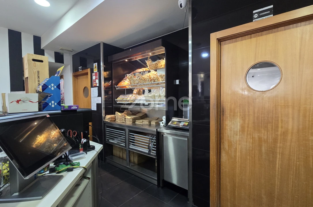 Negócio para Trespasse em Santa Marinha e São Pedro da Afurada Foto 13