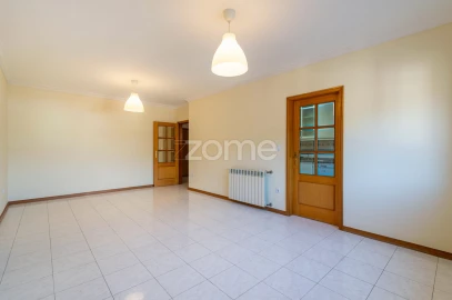 Apartamento T3 para Venda em Castêlo da Maia