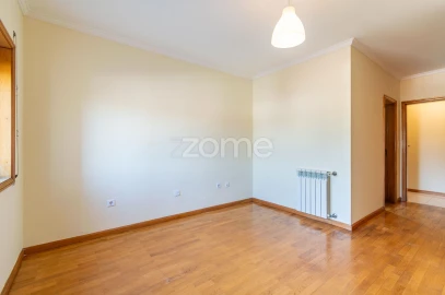 Apartamento T3 para Venda em Castêlo da Maia