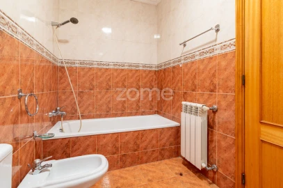 Apartamento T3 para Venda em Castêlo da Maia