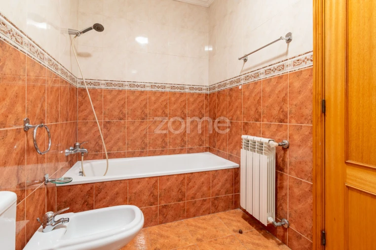 Apartamento T3 para Venda em Castêlo da Maia Foto 29