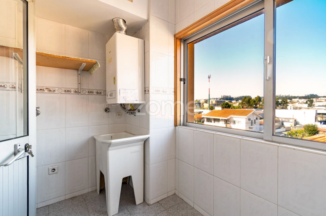 Apartamento T3 para Venda em Castêlo da Maia Foto 13