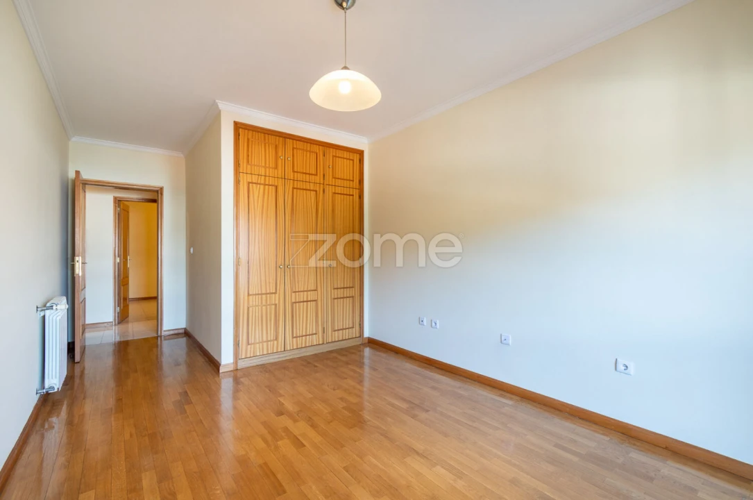Apartamento T3 para Venda em Castêlo da Maia Foto 23