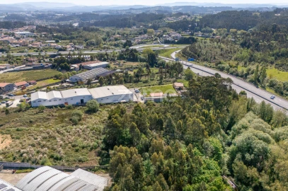 Terreno para Venda em Vilar de Andorinho