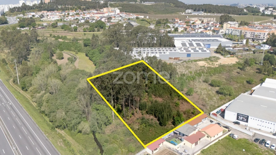 Terreno para Venda em Vilar de Andorinho