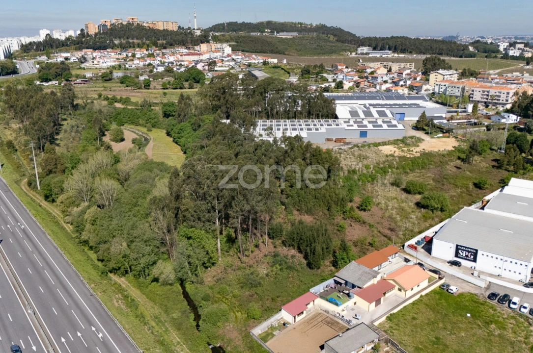 Terreno para Venda em Vilar de Andorinho Foto 7