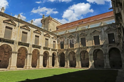 Moradia T7 para Venda em Salzedas