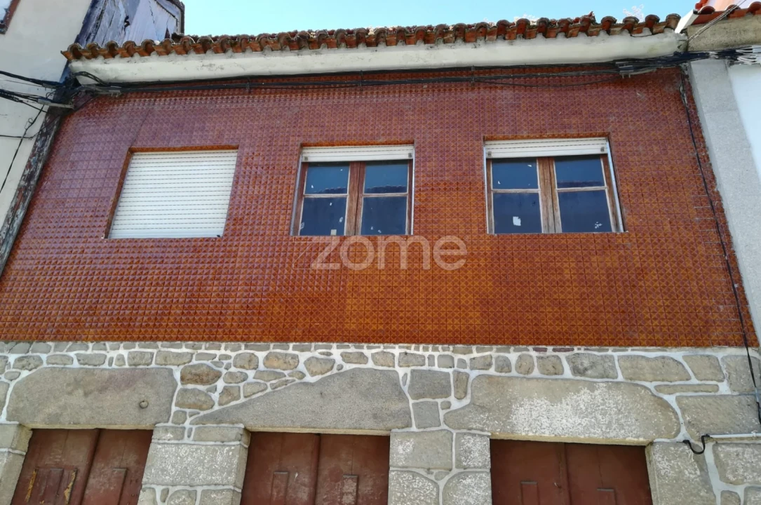 Moradia T7 para Venda em Salzedas Foto 4