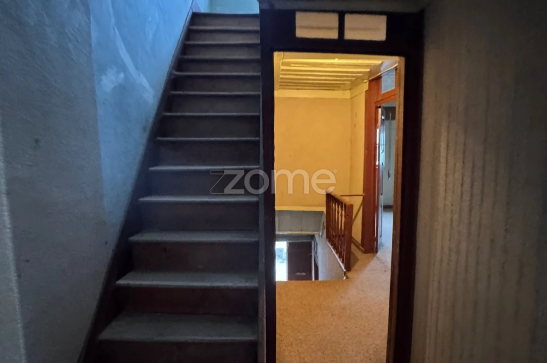 Moradia T7 para Venda em Salzedas Foto 38