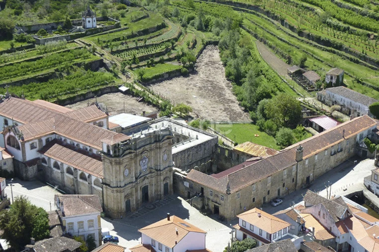 Moradia T7 para Venda em Salzedas Foto 7