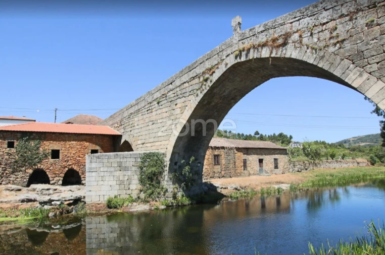 Moradia T7 para Venda em Salzedas Foto 5