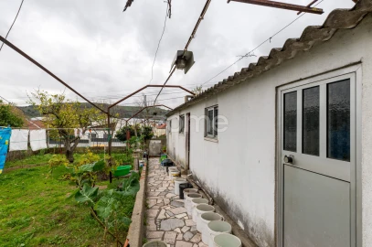 Moradia T6 para Venda em Pontinha e Famões