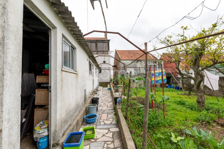 Moradia T6 para Venda em Pontinha e Famões Foto 15