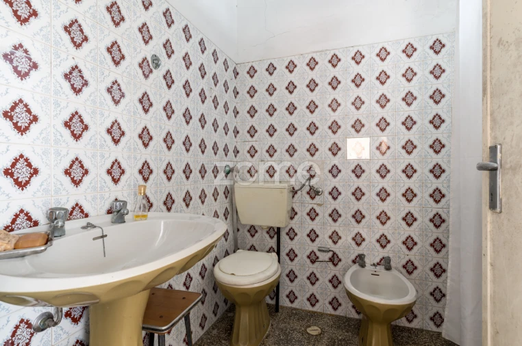 Moradia T6 para Venda em Pontinha e Famões Foto 12