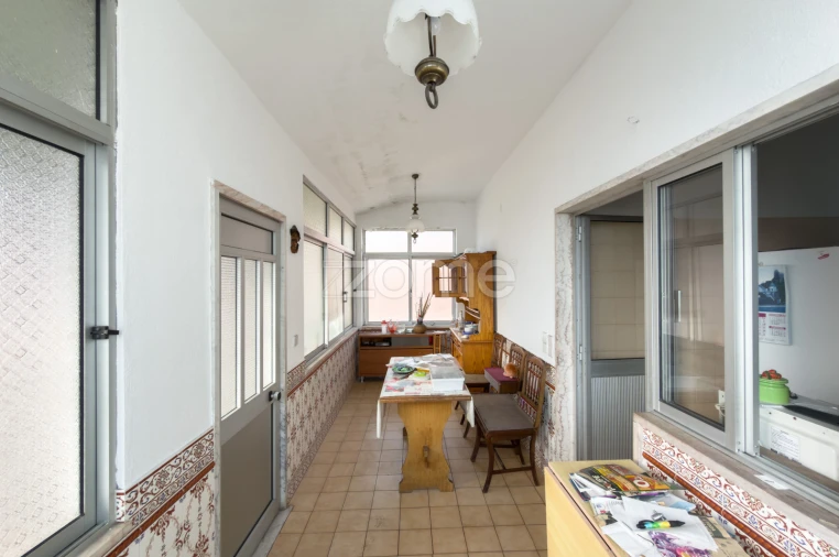 Moradia T6 para Venda em Pontinha e Famões Foto 6