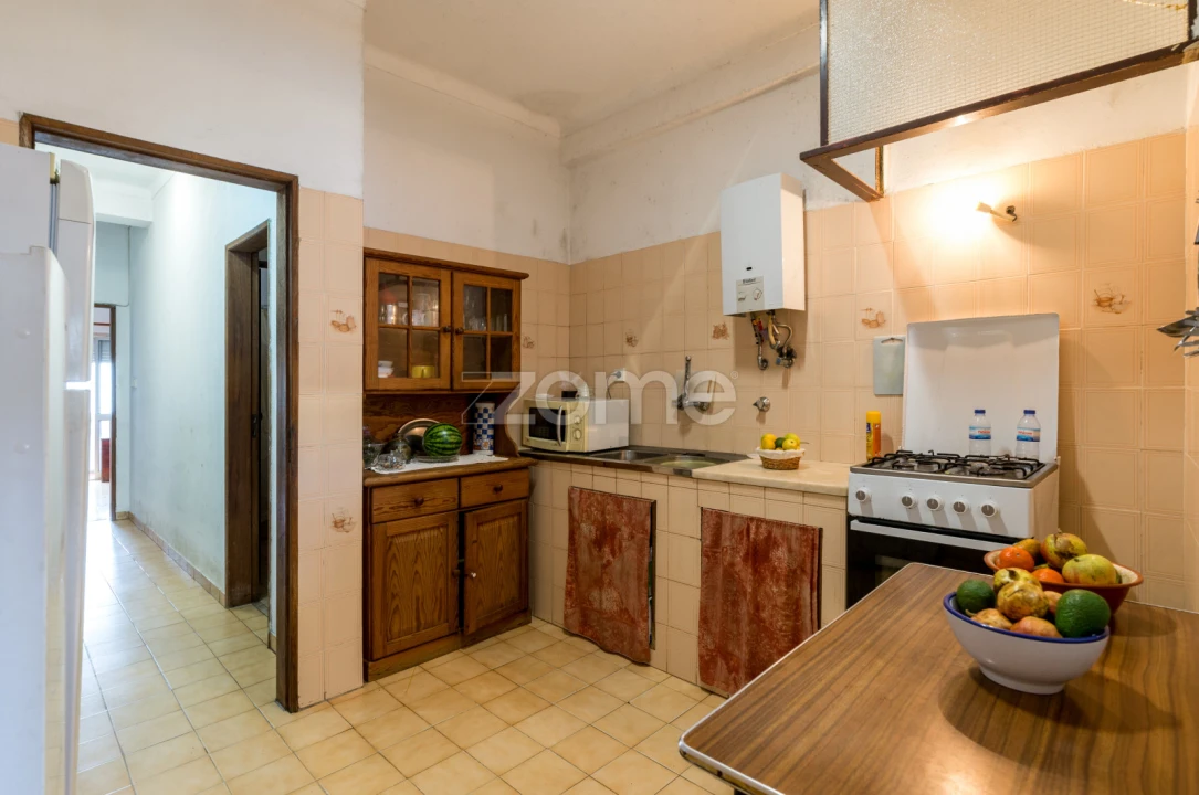 Moradia T6 para Venda em Pontinha e Famões Foto 30