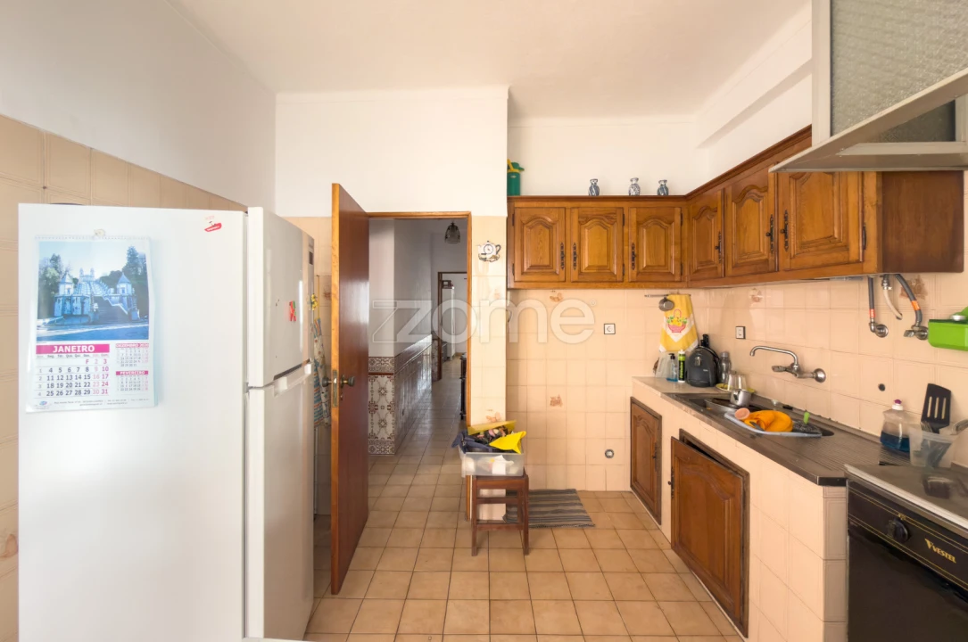 Moradia T6 para Venda em Pontinha e Famões Foto 7