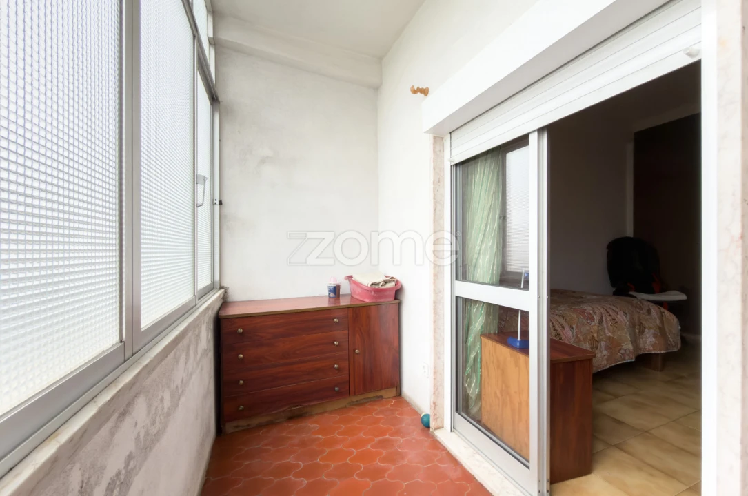 Moradia T6 para Venda em Pontinha e Famões Foto 28